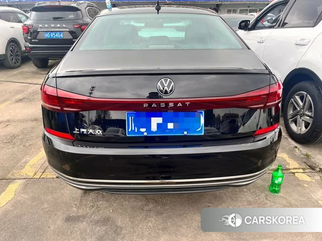 Volkswagen Passat 2022 Черный из Китая, фото 2
