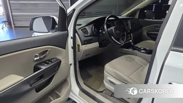 Kia The New Carnival 2018 Белый из Кореи, фото 2