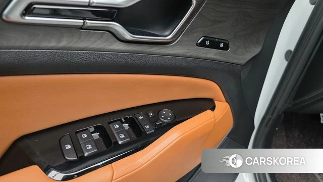 Kia Sportage 5th Generation Hybrid 2024 Белый из Кореи, фото 2