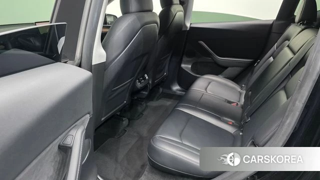 Tesla Model Y 2023 Черный из Кореи, фото 2