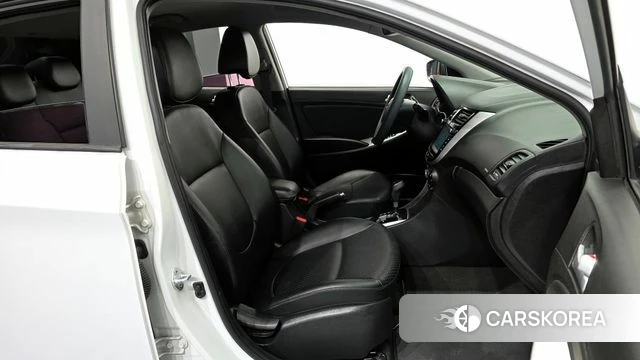 Hyundai Accent (New type) 2019 Белый из Кореи, фото 2