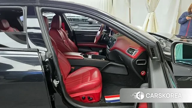 Maserati Ghibli 2018 Черный из Кореи, фото 2