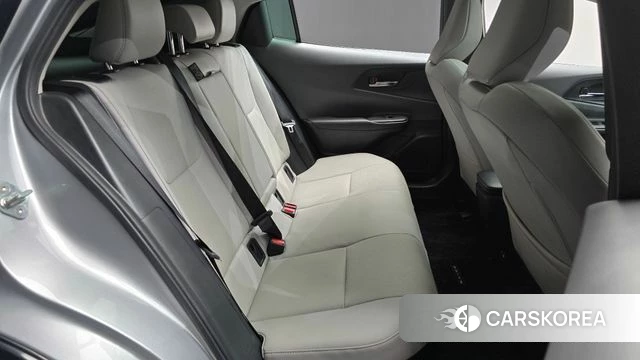 Toyota Prius 5th Generation 2023 Серебряный из Кореи, фото 2