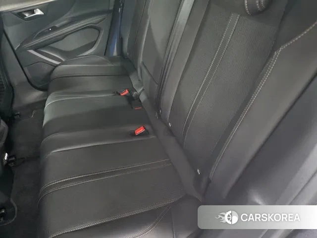 Peugeot 3008 second generation 2022 Серый из Кореи, фото 2