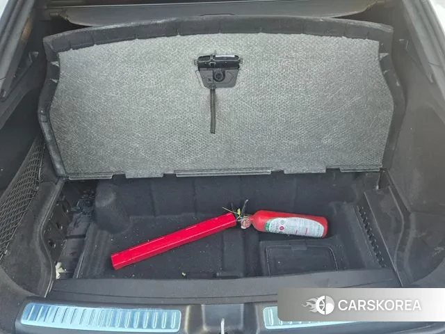 Mercedes-Benz GLC-Class X253 2023 Белый из Кореи, фото 2