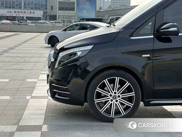 Mercedes-Benz V-class 2022 Черный из Китая, фото 2
