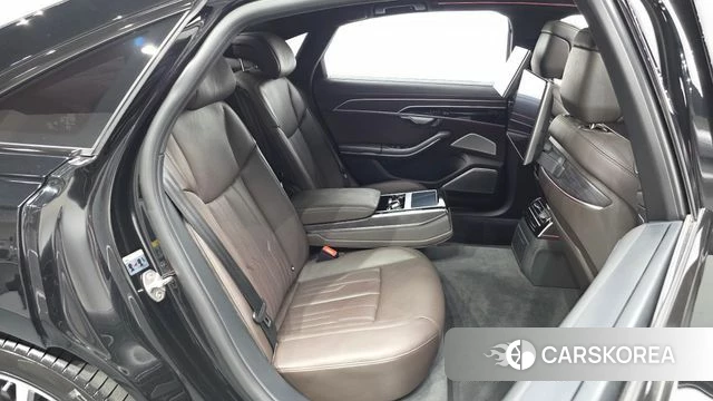 Audi A8 (D5) 2023 Черный из Кореи, фото 2