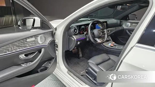 Mercedes-Benz E-Class W213 2020 Белый из Кореи, фото 2