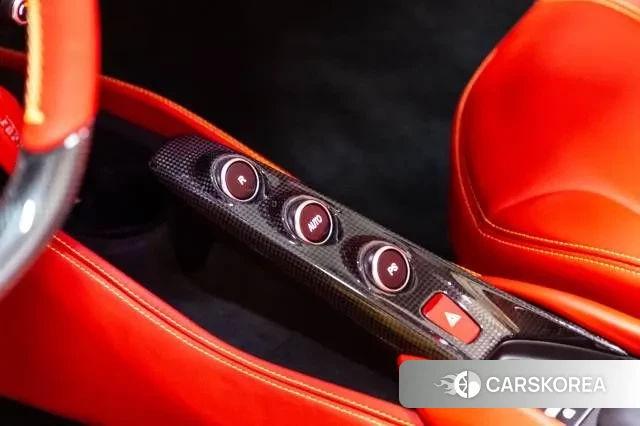 Ferrari F8 Spider 2021 Желтый из Кореи, фото 2