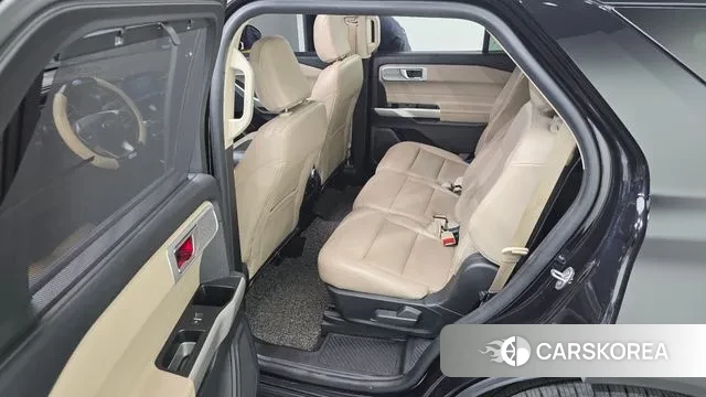 Ford Explorer 6th Generation 2021 Черный из Кореи, фото 2