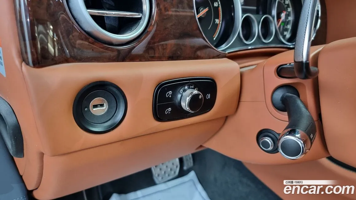 Bentley Flying Spur 2nd Generation 2018 Белый из Кореи, фото 2