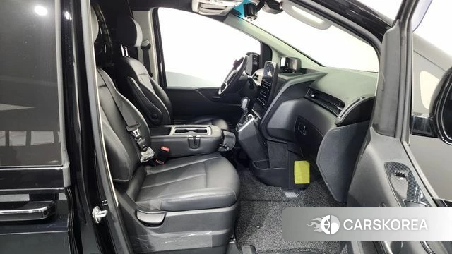 Hyundai Staria 2025 Черный из Кореи, фото 2