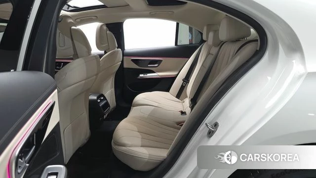 Mercedes-Benz E-Class W214 2024 Белый из Кореи, фото 2