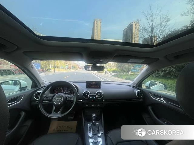 Audi A3 2018 Белый из Китая, фото 2