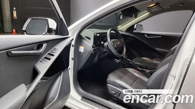 Kia Di Ol Nu Niro 2022 Белый из Кореи, фото 2