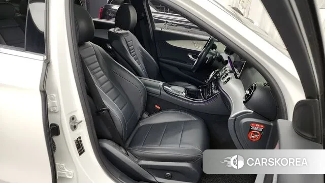 Mercedes-Benz E-Class W213 2020 Белый из Кореи, фото 2