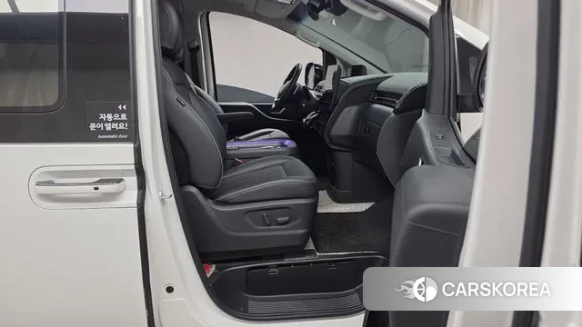 Hyundai Staria 2024 Белый из Кореи, фото 2