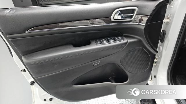 Jeep Grand Cherokee 2018 Белый из Кореи, фото 2