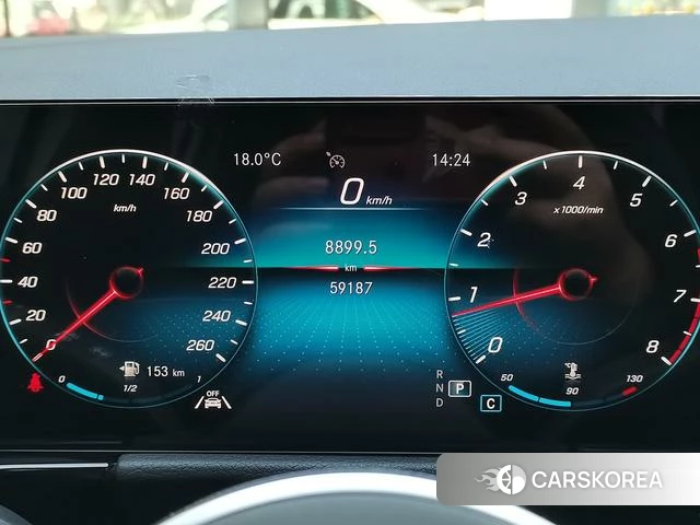Mercedes-Benz GLA 2022 Белый из Китая, фото 2