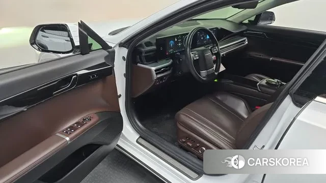 Hyundai Grandeur Hybrid (GN7) 2023 Белый из Кореи, фото 2