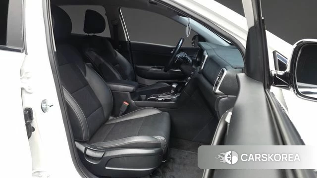 Kia Sportage The Bold 2021 Белый из Кореи, фото 2
