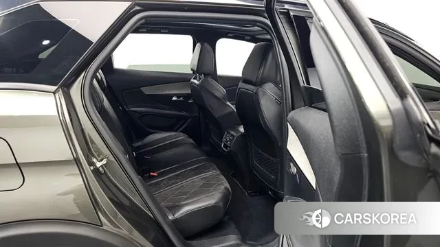 Peugeot 3008 second generation 2018 Серый из Кореи, фото 2