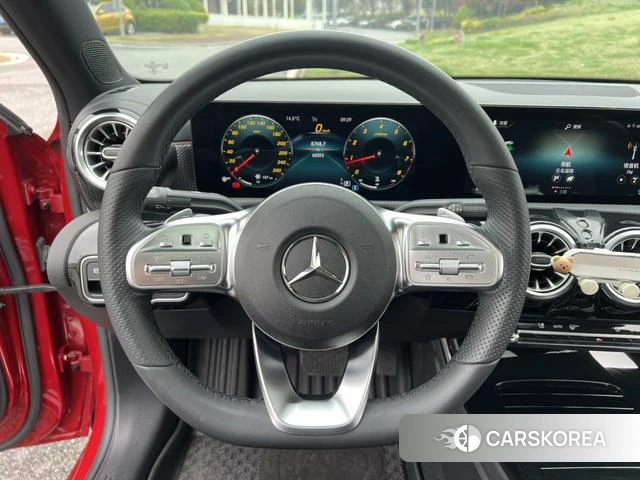 Mercedes-Benz Class A 2022 Красный из Китая, фото 2