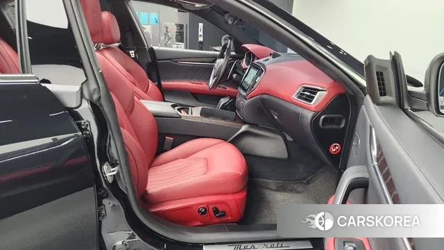 Maserati Ghibli 2020 Черный из Кореи, фото 2