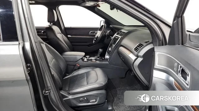 Ford Explorer 2018 Серый из Кореи, фото 2