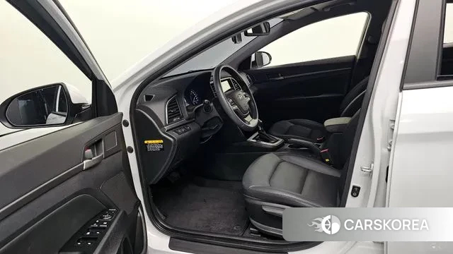 Hyundai Avante AD 2018 Белый из Кореи, фото 2