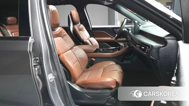 Lincoln Aviator 2nd generation 2025 Серый из Кореи, фото 2