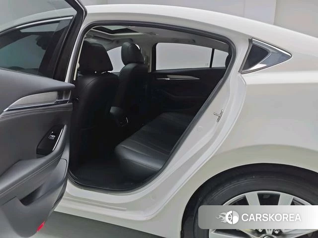 Mazda Atez 2023 Белый из Китая, фото 2