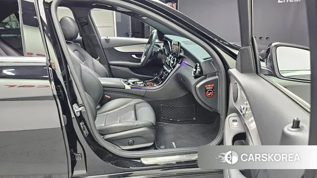 Mercedes-Benz C-Class W205 2020 Черный из Кореи, фото 2