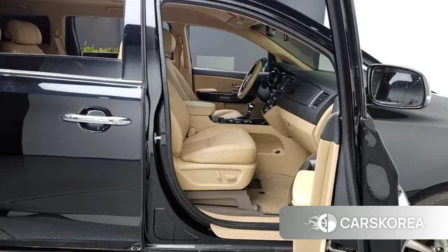 Kia The New Carnival 2019 Черный из Кореи, фото 2