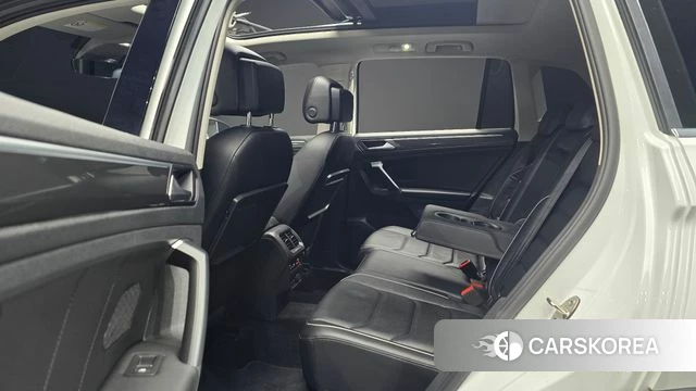 Volkswagen Tiguan second Generation 2019 Белый из Кореи, фото 2