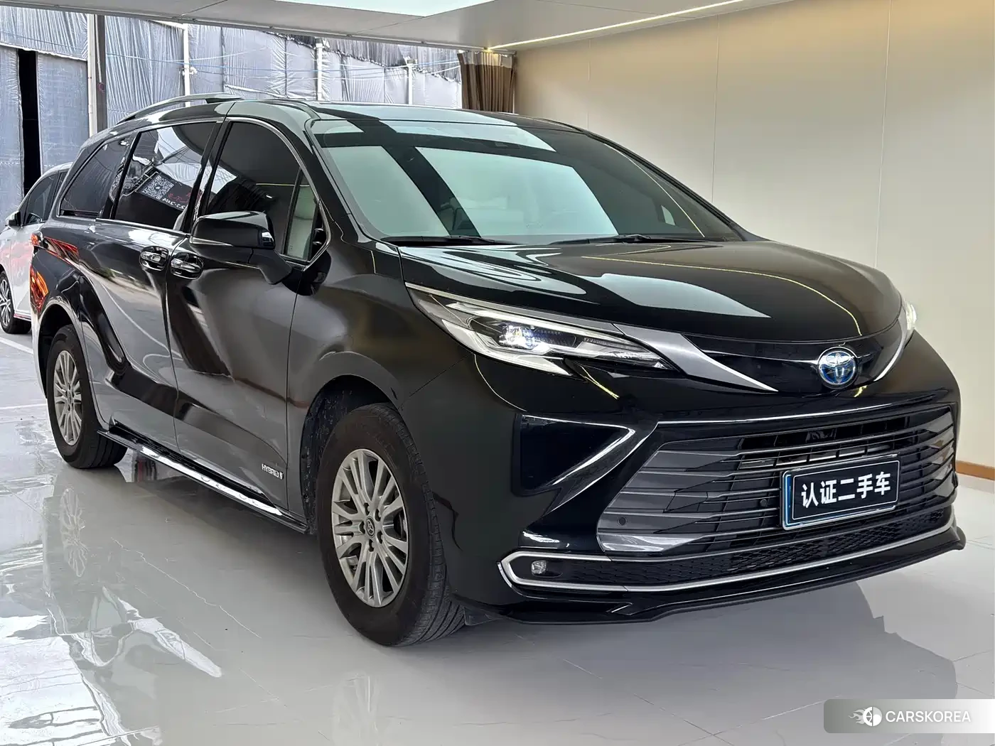Toyota Sienna 2023 Черный из Китая, фото 2