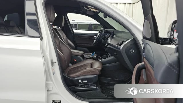 BMW iX3 2022 Белый из Кореи, фото 2