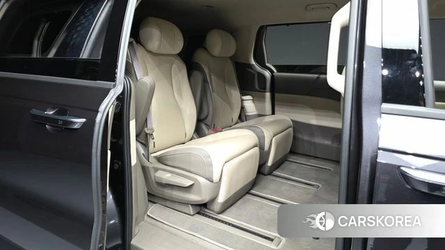 Kia The New Carnival 4th Generation 2025 Серый из Кореи, фото 2