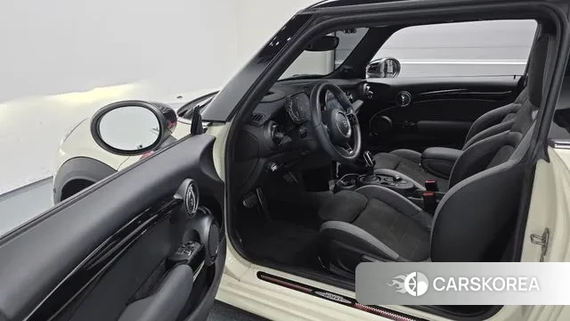 Mini Cooper S 2021 Жемчужный цвет из Кореи, фото 2