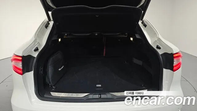 Maserati Levante 2019 Белый из Кореи, фото 2