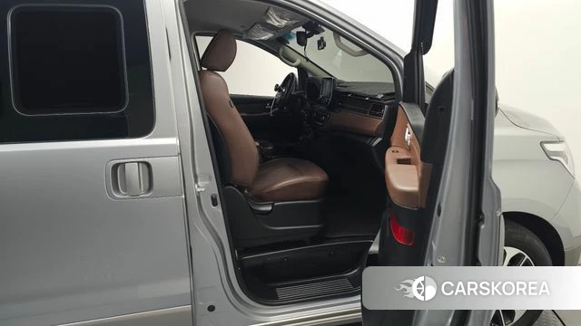 Hyundai The New Grand Starex 2020 Серебряный из Кореи, фото 2