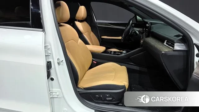 Kia K5 3rd generation 2023 Белый из Кореи, фото 2