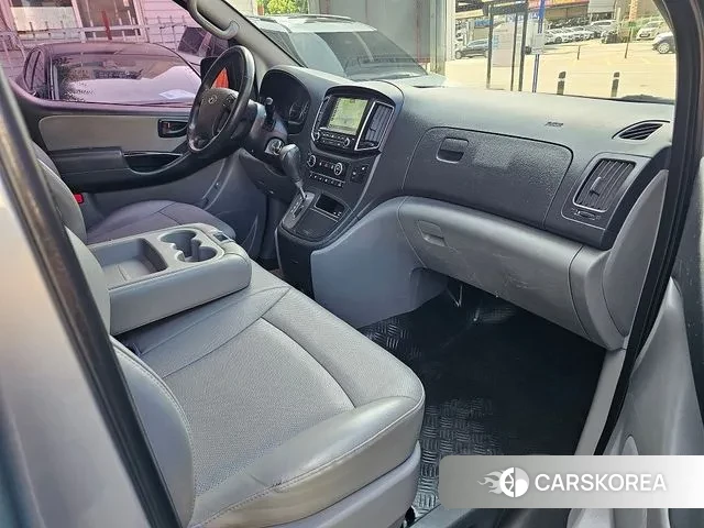 Hyundai The New Grand Starex 2018 Серебряный из Кореи, фото 2