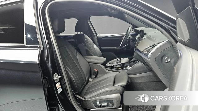 BMW X4 (G02) 2023 Черный из Кореи, фото 2