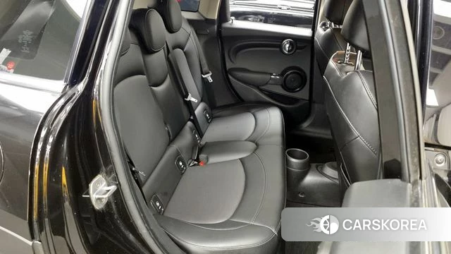 Mini Cooper 2018 Черный из Кореи, фото 2