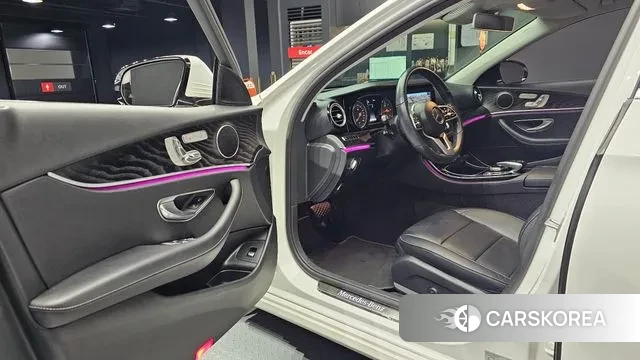 Mercedes-Benz E-Class W213 2020 Белый из Кореи, фото 2