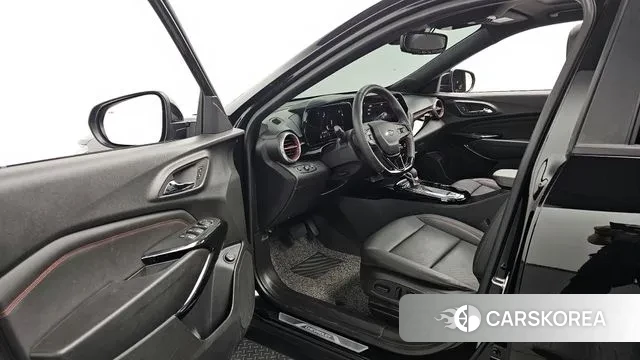 Chevrolet (GM Daewoo) Trax Crossover 2023 Черный из Кореи, фото 2