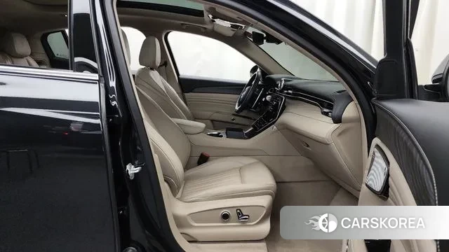 Maserati Grecale 2023 Черный из Кореи, фото 2