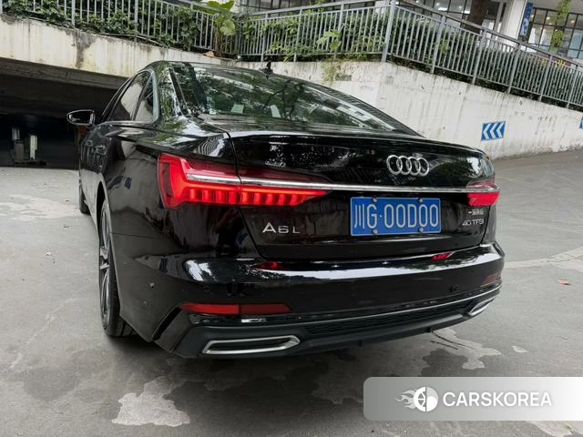 Audi A6L 2022 Черный из Китая, фото 2