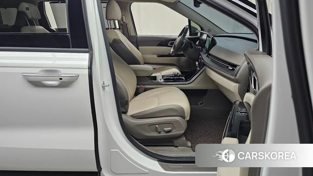 Kia Carnival 4th generation 2022 Белый из Кореи, фото 2